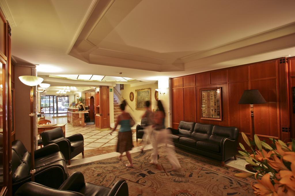 Hotel Capitol Milano Esterno foto
