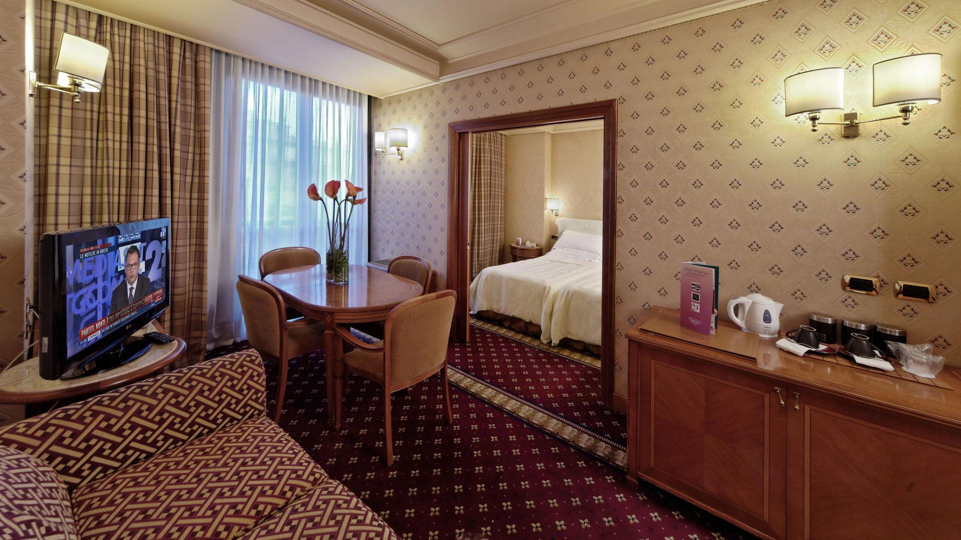Hotel Capitol Milano Esterno foto