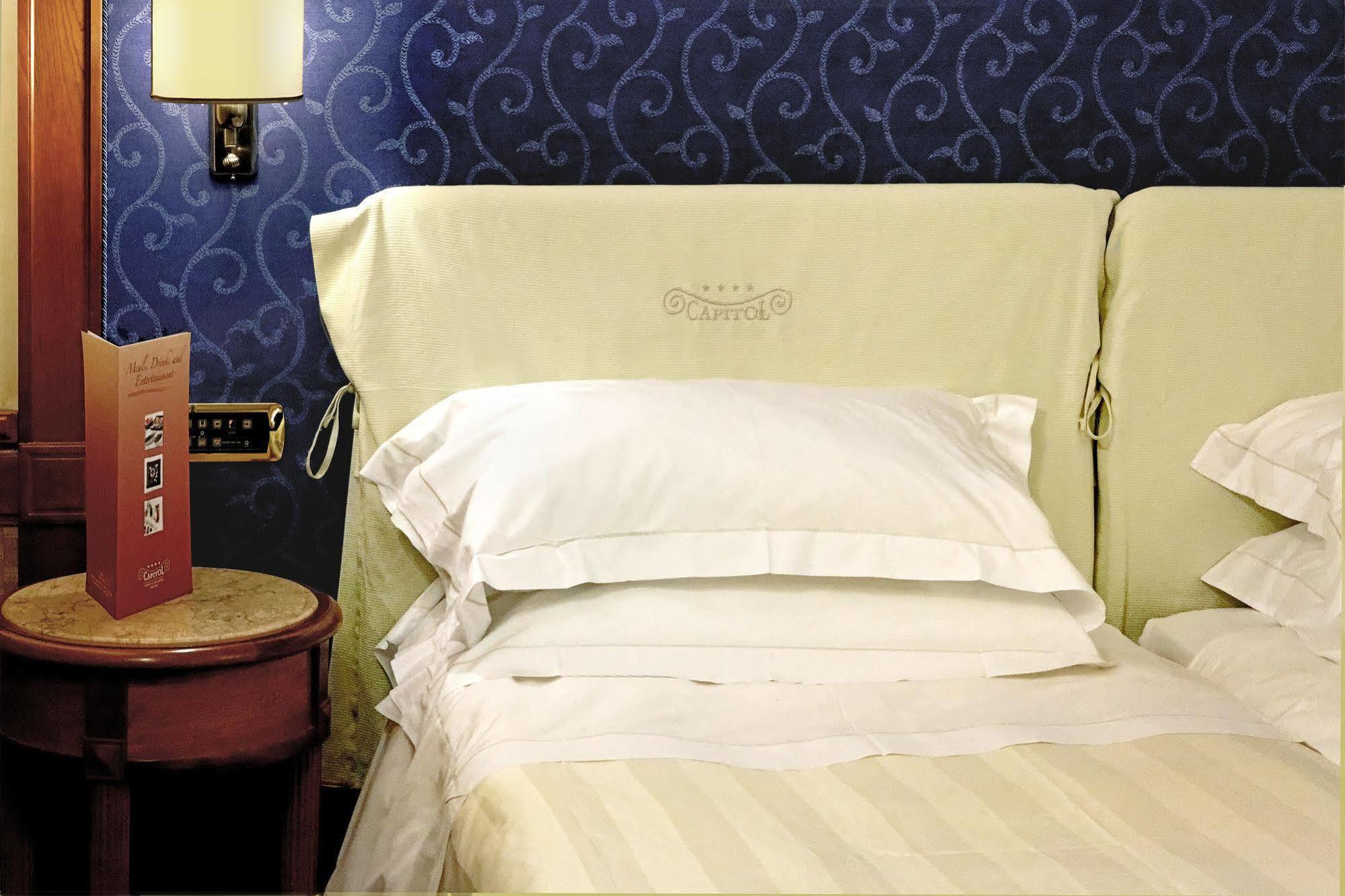 Hotel Capitol Milano Esterno foto