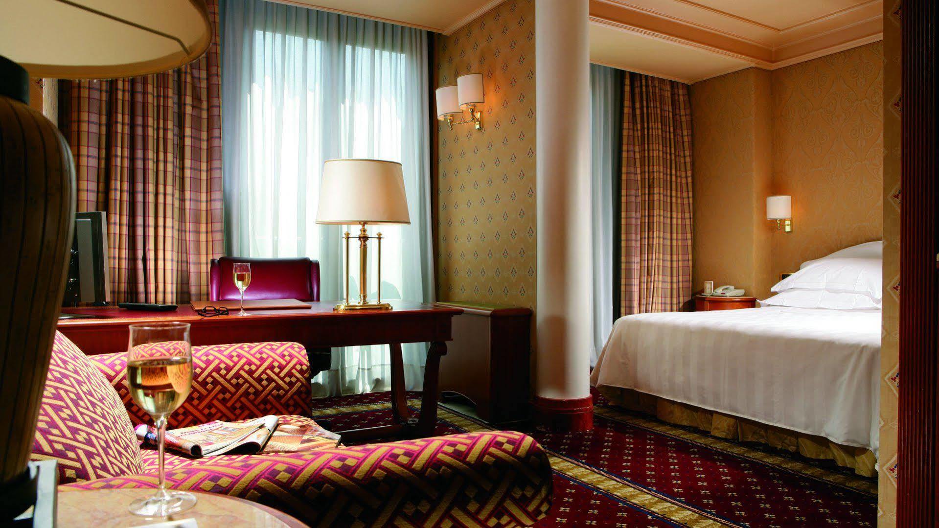 Hotel Capitol Milano Esterno foto