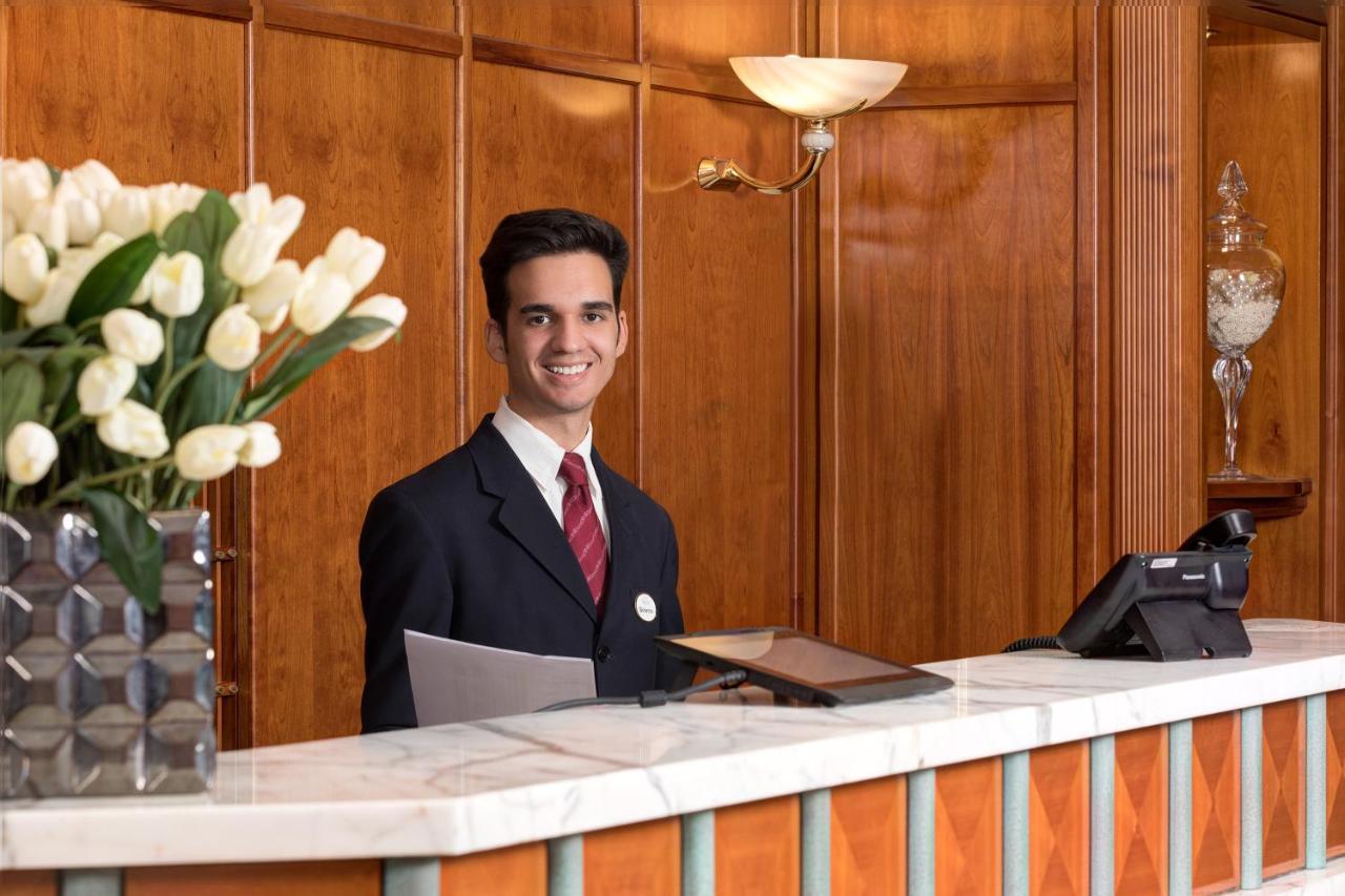 Hotel Capitol Milano Esterno foto